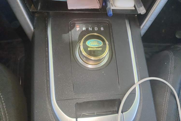 Used Land Rover Discovery Sport 2017 2.0T SE Gear Lever
