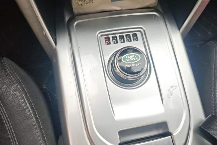 Used Land Rover Discovery Sport 2017 2.0T HSE Gear Lever