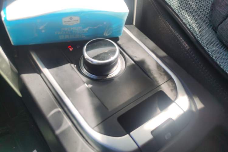 Used Land Rover Discovery Sport 2017 2.0T HSE Gear Lever