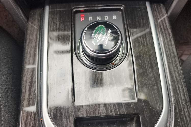 Used Land Rover Discovery Sport 2017 2.0T HSE Gear Lever