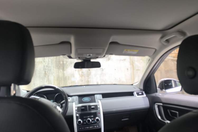 Used Land Rover Discovery Sport 2017 2.0T SE Headliner