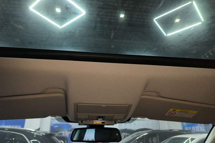 Used Land Rover Discovery Sport 2017 2.0T HSE Headliner