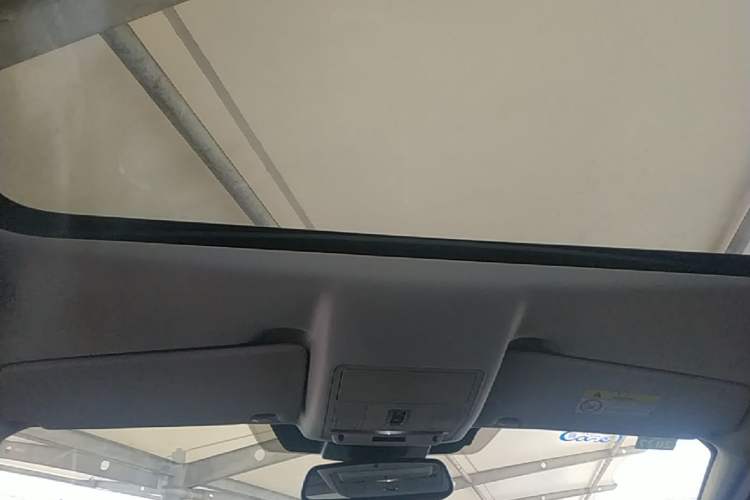 Used Land Rover Discovery Sport 2017 2.0T HSE Headliner