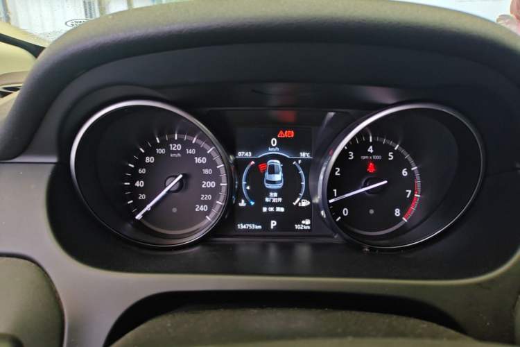 Used Land Rover Discovery Sport 2017 2.0T SE Instrument Cluster