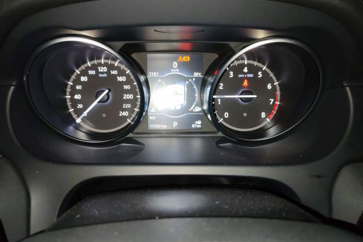Used Land Rover Discovery Sport 2017 2.0T PURE Instrument Cluster