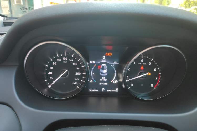 Used Land Rover Discovery Sport 2017 2.0T SE Instrument Cluster