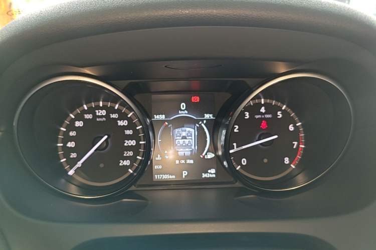 Used Land Rover Discovery Sport 2017 2.0T PURE Instrument Cluster