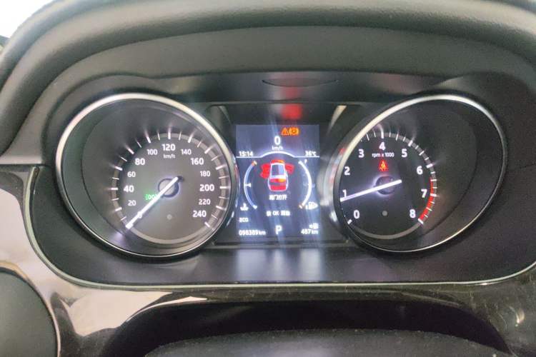 Used Land Rover Discovery Sport 2017 2.0T HSE Instrument Cluster