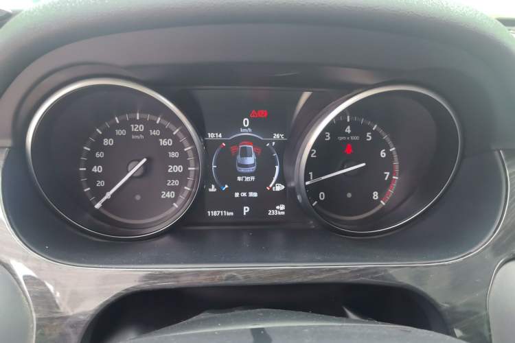 Used Land Rover Discovery Sport 2017 2.0T PURE Instrument Cluster