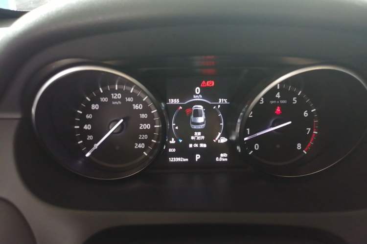 Used Land Rover Discovery Sport 2017 2.0T SE Instrument Cluster