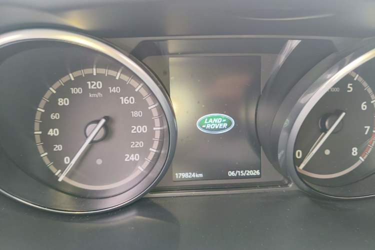 Used Land Rover Discovery Sport 2017 2.0T SE Instrument Cluster