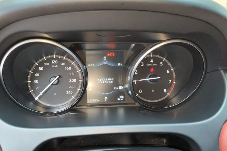 Used Land Rover Discovery Sport 2017 2.0T SE Instrument Cluster