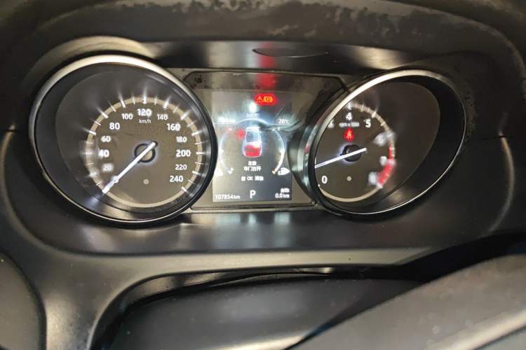 Used Land Rover Discovery Sport 2017 2.0T SE Instrument Cluster