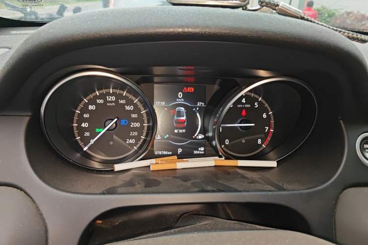 Used Land Rover Discovery Sport 2017 2.0T SE Instrument Cluster