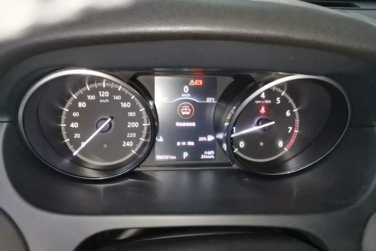 Used Land Rover Discovery Sport 2017 2.0T Cool Black Limited Edition Instrument Cluster