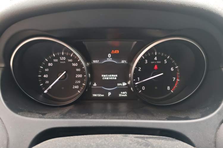 Used Land Rover Discovery Sport 2017 2.0T SE Instrument Cluster