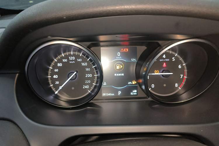Used Land Rover Discovery Sport 2017 2.0T HSE Instrument Cluster