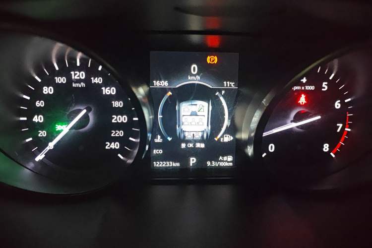 Used Land Rover Discovery Sport 2017 2.0T HSE Instrument Cluster