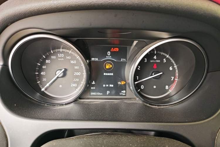 Used Land Rover Discovery Sport 2017 2.0T SE Instrument Cluster
