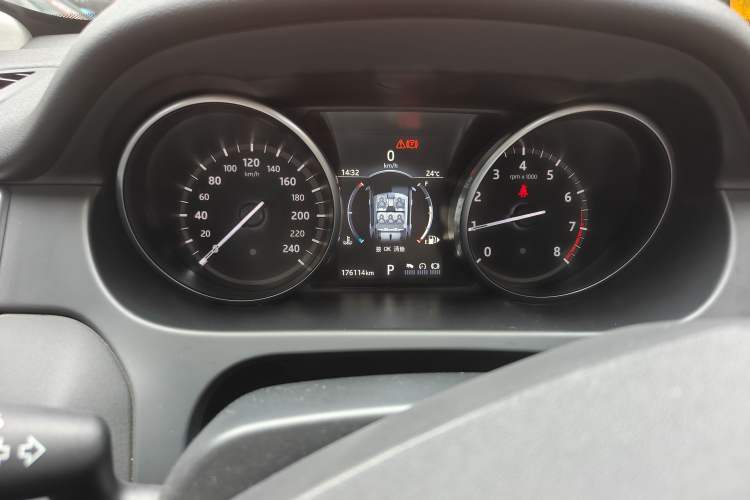 Used Land Rover Discovery Sport 2017 2.0T SE Instrument Cluster