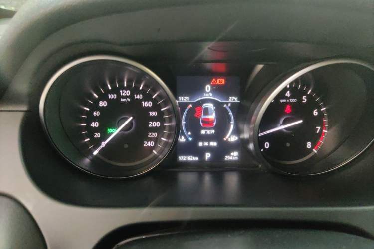 Used Land Rover Discovery Sport 2017 2.0T SE Instrument Cluster
