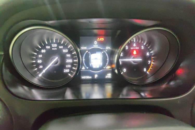 Used Land Rover Discovery Sport 2017 2.0T PURE Instrument Cluster