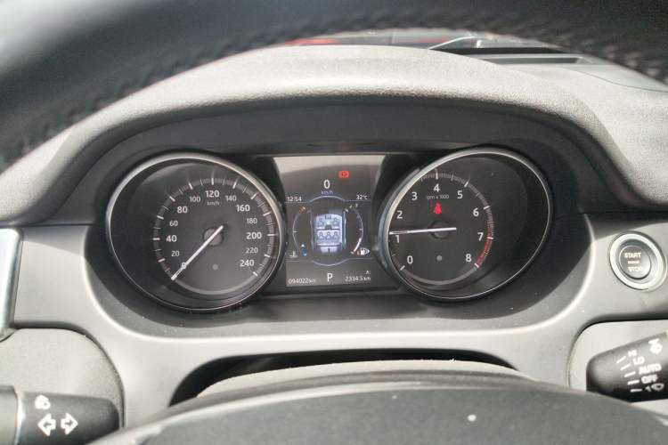 Used Land Rover Discovery Sport 2017 2.0T SE Instrument Cluster