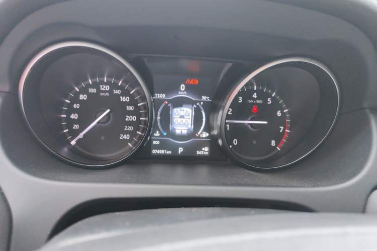 Used Land Rover Discovery Sport 2017 2.0T SE Instrument Cluster