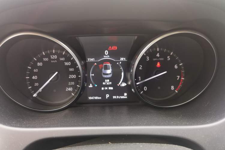 Used Land Rover Discovery Sport 2017 2.0T SE Instrument Cluster