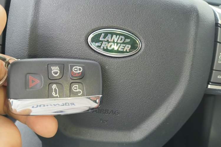 Used Land Rover Discovery Sport 2017 2.0T SE Interior 1
