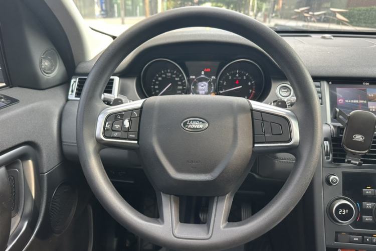 Used Land Rover Discovery Sport 2017 2.0T PURE Interior 2