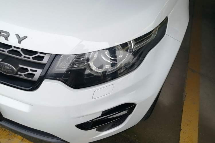 Used Land Rover Discovery Sport 2017 2.0T SE Left Front Headlight