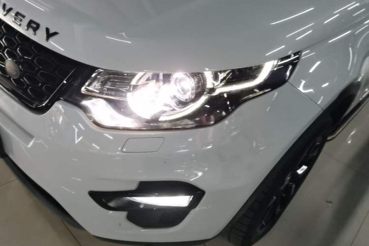 Used Land Rover Discovery Sport 2017 2.0T Cool Black Limited Edition Left Front Headlight