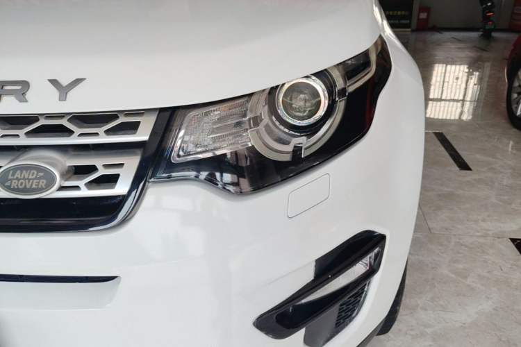 Used Land Rover Discovery Sport 2017 2.0T HSE Left Front Headlight