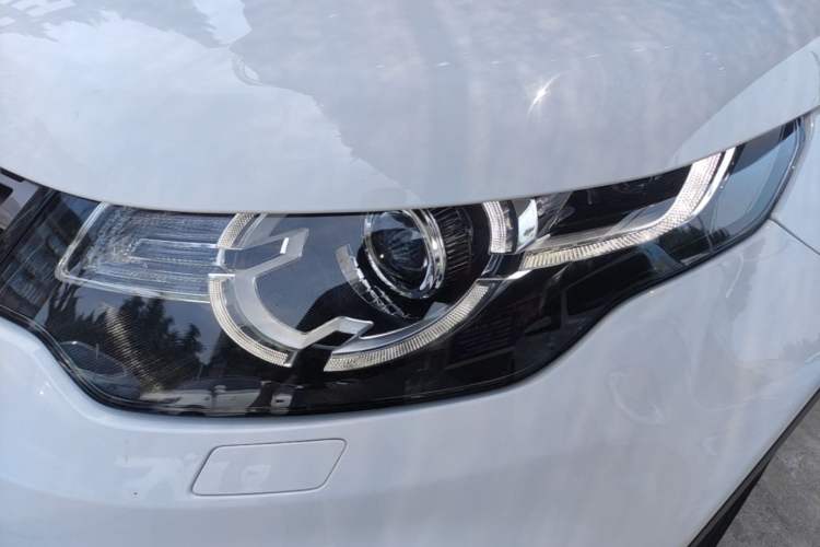 Used Land Rover Discovery Sport 2017 2.0T SE Left Front Headlight