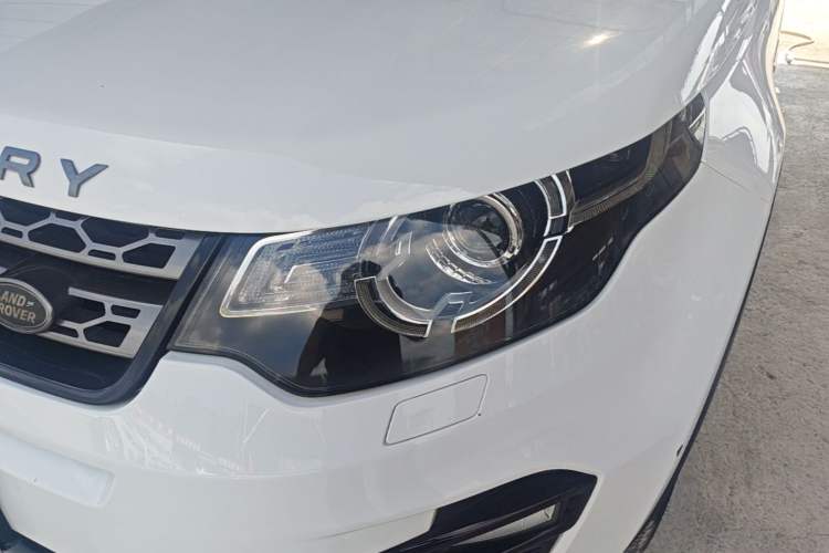 Used Land Rover Discovery Sport 2017 2.0T SE Left Front Headlight