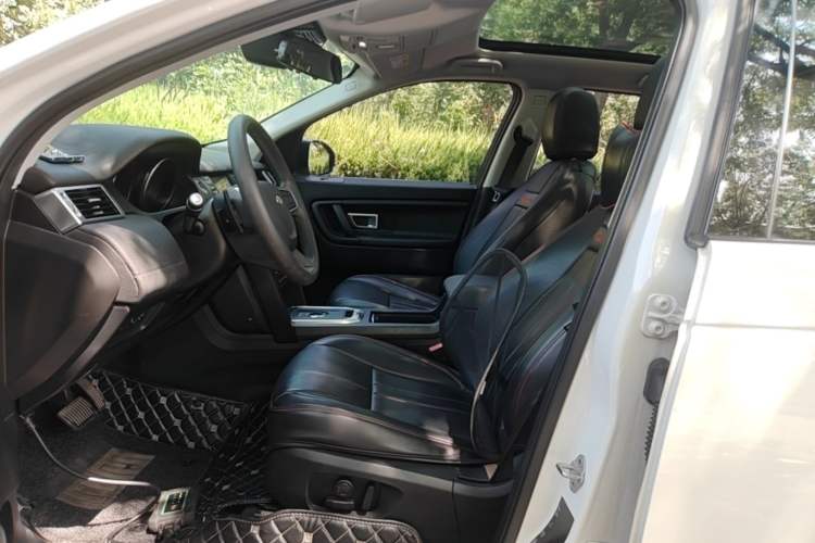 Used Land Rover Discovery Sport 2017 2.0T PURE Left Front Seat