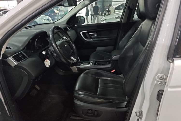 Used Land Rover Discovery Sport 2017 2.0T SE Left Front Seat