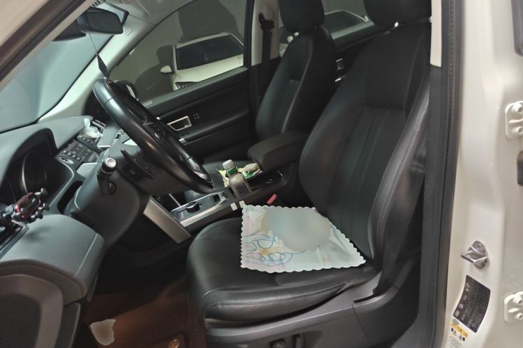 Used Land Rover Discovery Sport 2017 2.0T HSE Left Front Seat
