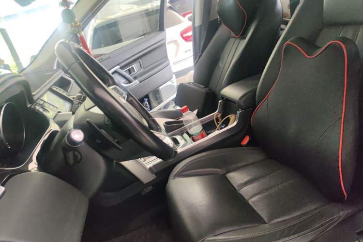 Used Land Rover Discovery Sport 2017 2.0T HSE Left Front Seat
