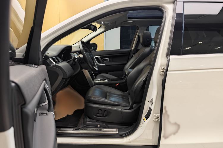 Used Land Rover Discovery Sport 2017 2.0T HSE Left Front Seat
