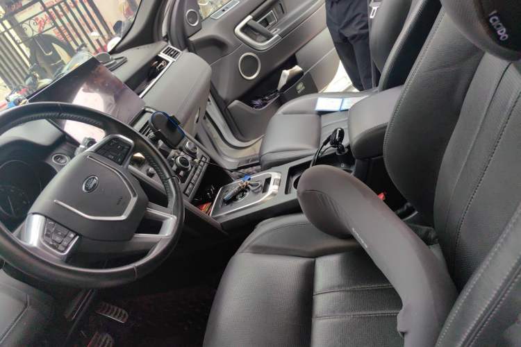Used Land Rover Discovery Sport 2017 2.0T Cool Black Limited Edition Left Front Seat