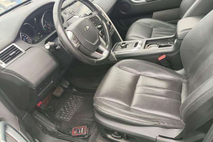 Used Land Rover Discovery Sport 2017 2.0T SE Left Front Seat