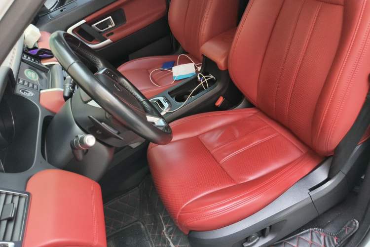 Used Land Rover Discovery Sport 2017 2.0T SE Left Front Seat