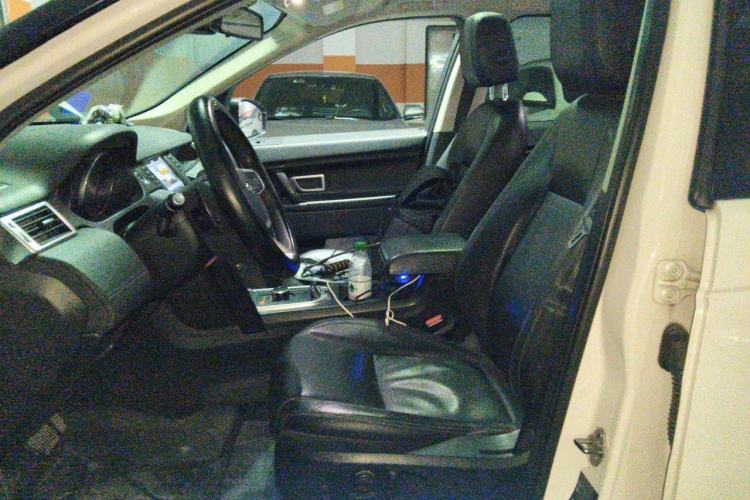 Used Land Rover Discovery Sport 2017 2.0T PURE Left Front Seat