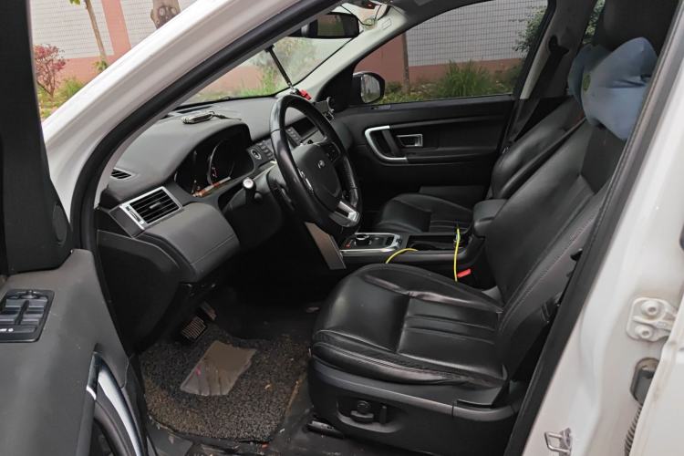 Used Land Rover Discovery Sport 2017 2.0T SE Left Front Seat