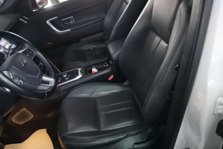 Used Land Rover Discovery Sport 2017 2.0T Cool Black Limited Edition Left Front Seat