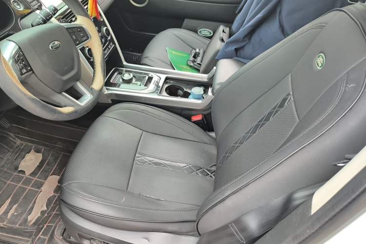 Used Land Rover Discovery Sport 2017 2.0T SE Left Front Seat