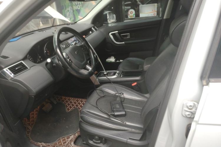 Used Land Rover Discovery Sport 2017 2.0T HSE Left Front Seat
