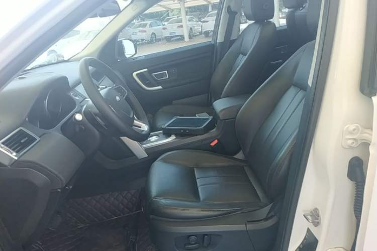 Used Land Rover Discovery Sport 2017 2.0T HSE Left Front Seat